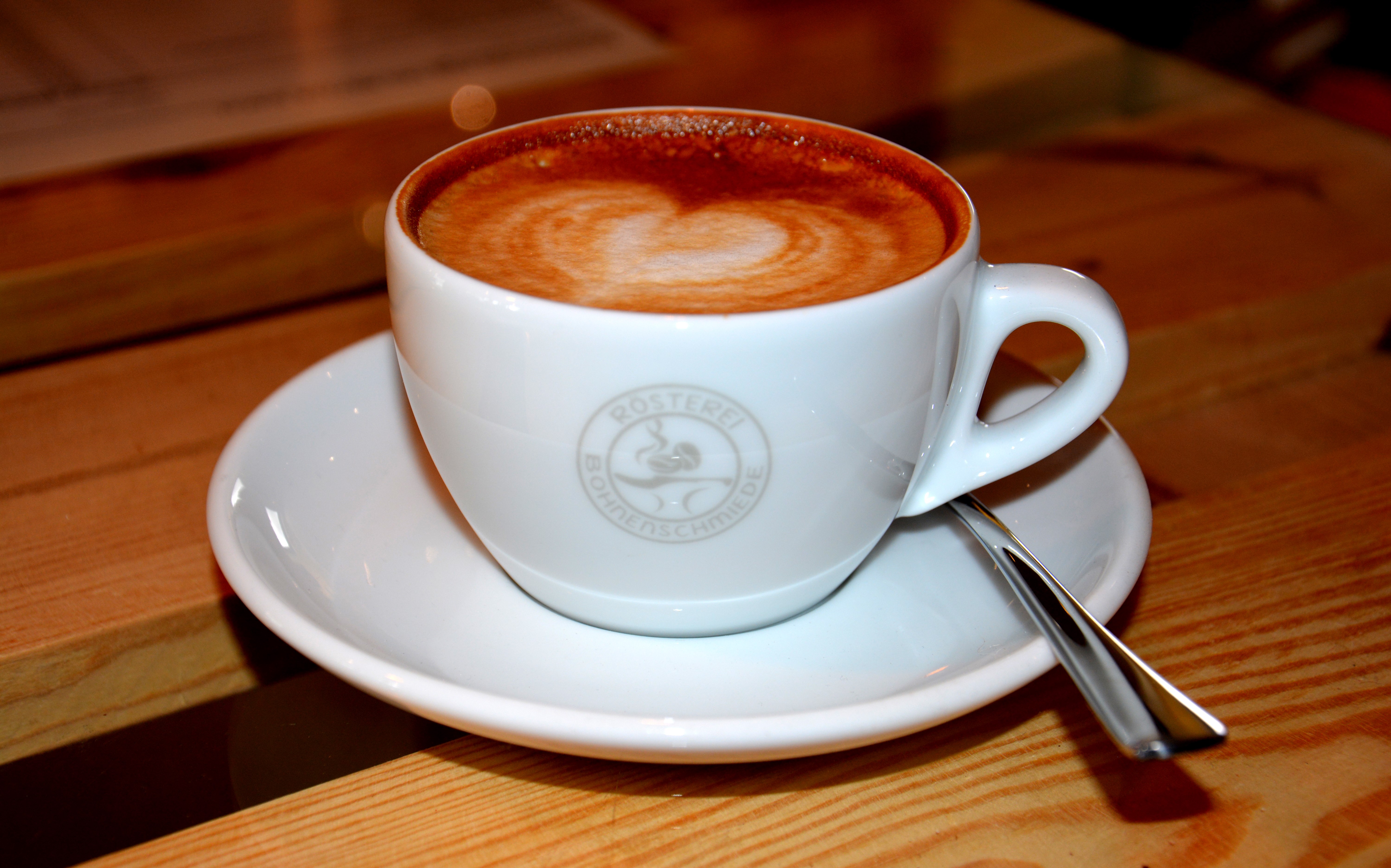 Kaffee von der Wehringer Rösterei Bohnenschmiede. Foto: Annika Müller