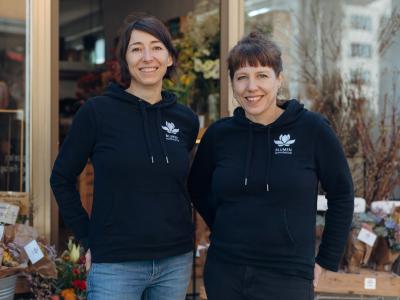 Kathrin Uhl-Duttler und Eva Wörner von der Blumenmanufaktur