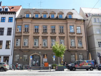 Max 59: Im ehemaligen Mozart-Konservatorium