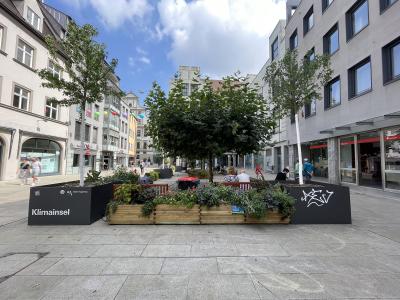 Die Klimaninsel auf dem Augsburger Martin-Luther-Platz. Foto: Sylvia Schaab
