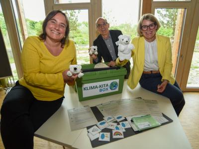 Die neuen Klima-Kita-Boxen. Bild: Ruth Plössel/Stadt Augsburg