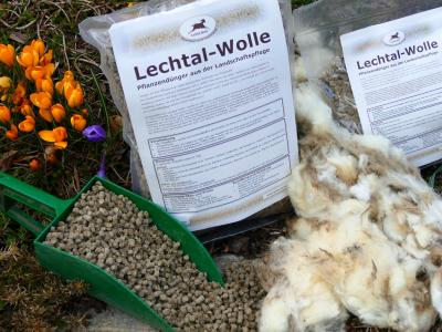 Düngepellets, Lechtal-Wolle, Augsburg. Foto: Landschaftspflegeverband Augsburg