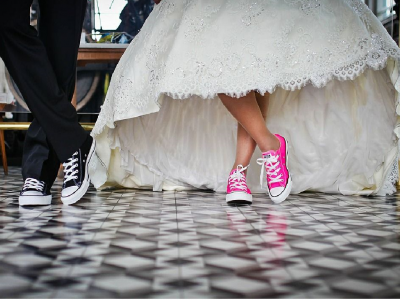 Leihen statt kaufen - das geht auch mit festlicher Kleidung! Foto Pixabay