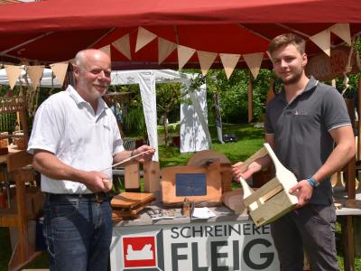 Die Schreiner Michael und Kilian Fleig aus Mering. Foto: Cynthia Matuszewski 