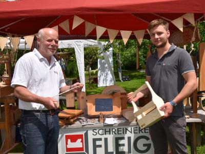 Die Schreiner Michael und Kilian Fleig aus Mering. Foto: Cynthia Matuszewski 