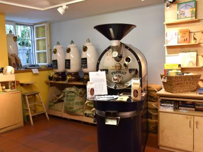 eine Welt, Weltladen Augsburg, fairtrade Kaffee, Foto: Cynthia Matuszewski