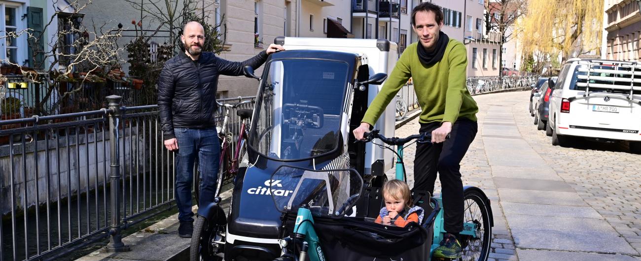 Sven Külpmann (links) und Christoph Mießl, Fahrradexperten des Augsburger Lastenfahrradladens Elephant Cargo. Foto: Cynthia Matuszewski