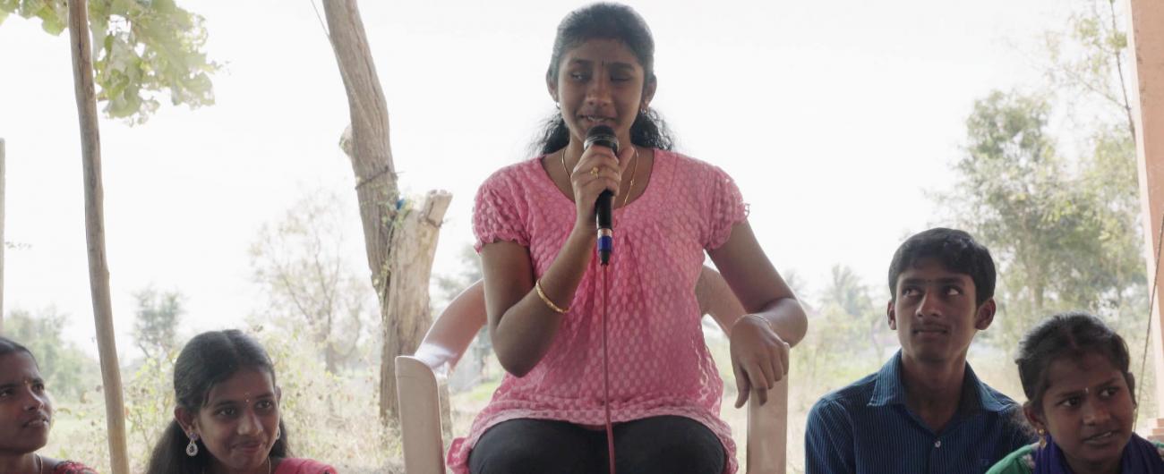 Swarna Lakshmi (15) ist Premierministerin ihres Dorfes im Kinderparlmanent