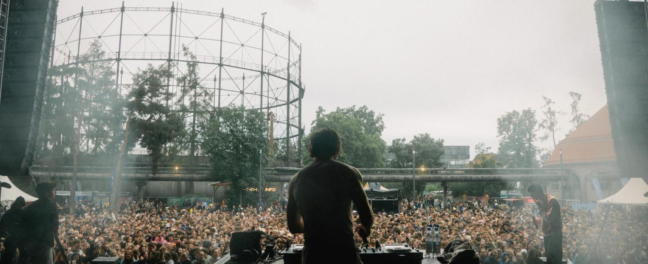 Blick von der Bühne beim Modular Festival im Gaswerk Augsburg.