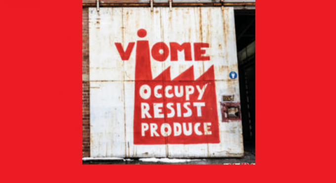 Produkte des selbstverwalteten griechischen Kollektivs Vio.Me werden in der "Die Seiferei" im Augsburger Grandhotel Cosmopolis verkauft. Foto: Vio-Me