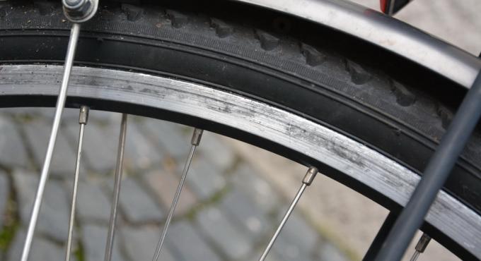 Fahrrad-Check - abgenutzte Felge. Foto: Cynthia Matuszewski