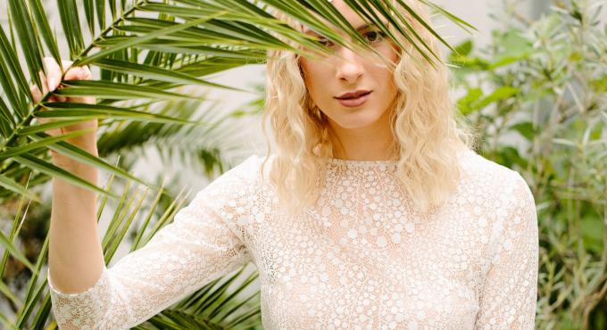 Brautkleid von Mia Brautmoden. Foto: Evgenia Nether