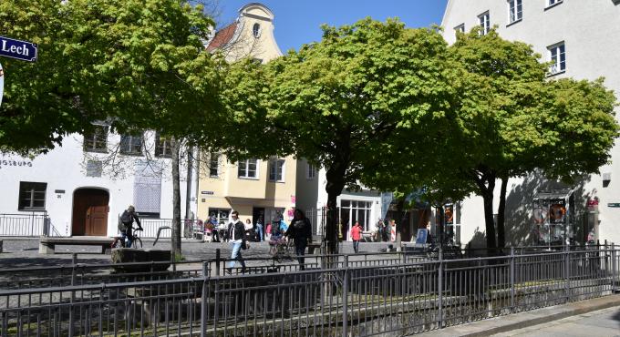 Elias Holl Platz in der Altstadt von Augsburg. Foto: Cynthia Matuszewski