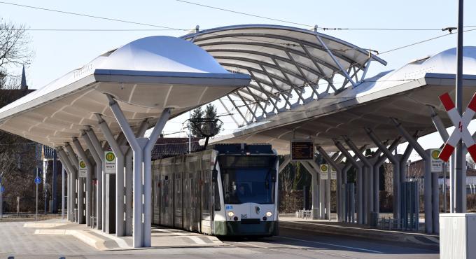 Straßenbahn Linie 3 von Augsburg HBF nach Königsbrunn. Foto: SWA / Thomas Hosemann