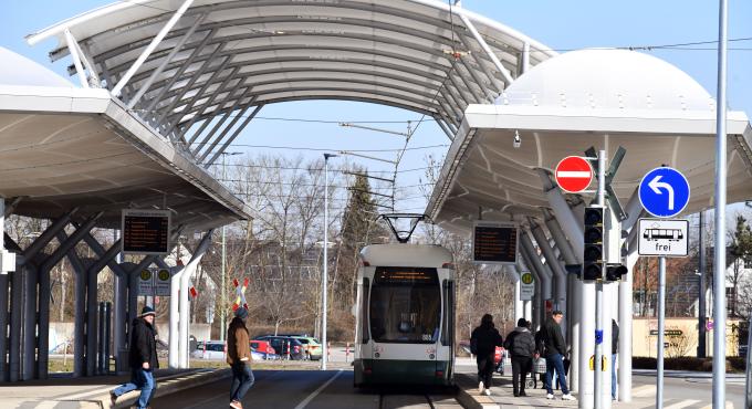 Straßenbahn Linie 3 von Augsburg HBF nach Königsbrunn. Foto: SWA / Thomas Hosemann