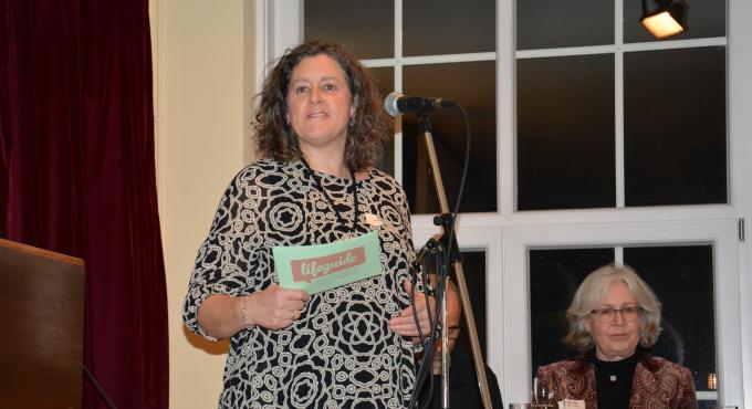 Sylvia Schaab beim Netzwerktreffen des Lifeguide Augsburg. Foto Annika Müller