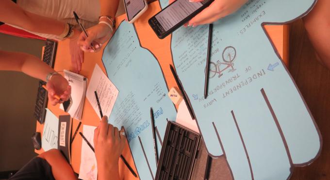 Die Jugendlichen beim Workshop „Ecological Handprint" in Murcia, Foto: Barbara Holl