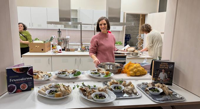 Oliven, Pesto und Brot kamen als Vorspeie auf den Tisch. Foto: Cynthia Matuszewski