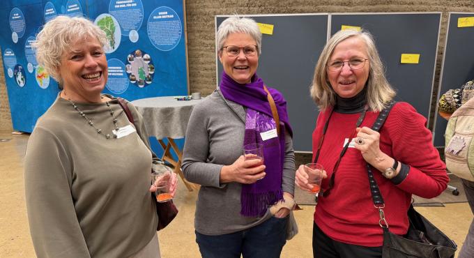 Sabiine Pfister, Eva Bahner und Maria Brandenstein hatten eine inspirierenden Abend beim Netzwerktreffen des Lifeguide. Foto: Cynthia Matuszewski