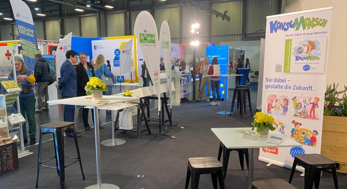 Messestand des Büros für Nachhaltigkeit auf der A\FAIR 2026.