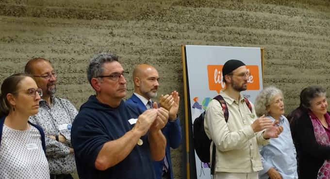 Zuschauer beim Capoeira-Auftritt