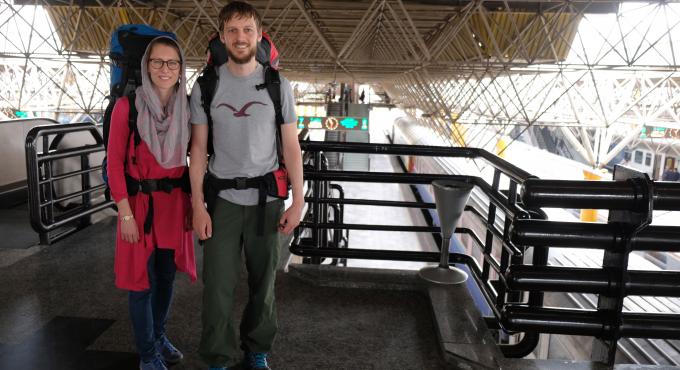 Nach einer Nacht im Nachtzug kommen wir recht müde am nächsten Morgen in Teheran an. Foto: einszweifrei