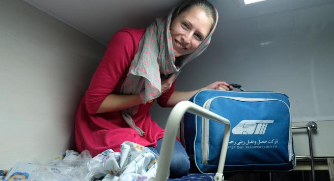 Ein bisschen eng hier, aber nachdem dann endlich das Bett bezogen war, konnten wir im Nachtzug nach Teheran gut schlafen. Foto: Sebastian Ohlert