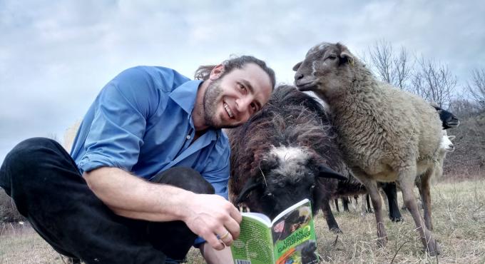 Benjamin Vogt, CityFarm Augsburg, Schwarznasenbock Kenobi, Foto: Ildiko Remenyi-Vogt