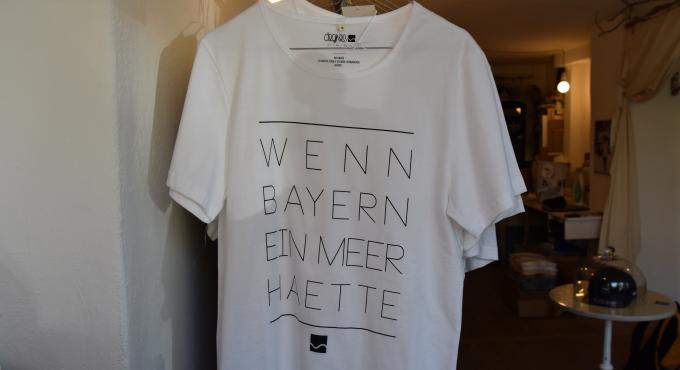 T-Shirt von degree-clothing Augsburg. Foto Cynthia Matuszewski