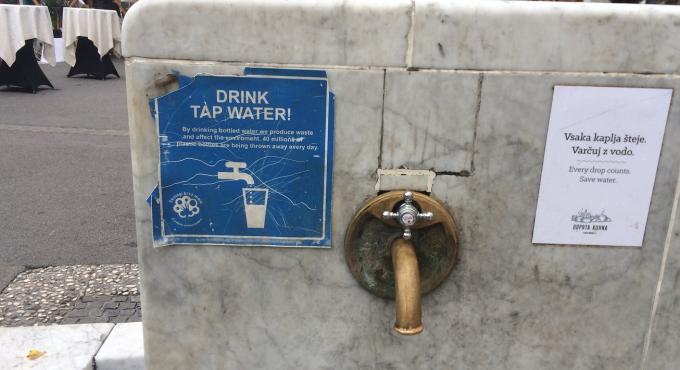 Trinkbrunnen in der autofreien Innenstadt von Ljubljana. Foto Susanna Müller