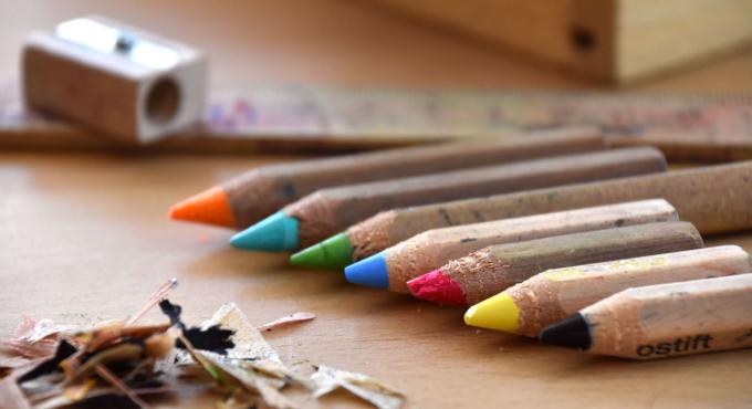 plastikfrei, Stammtisch plastikfreies Leben, weniger Plastik, Augsburg, Königsbrunn, Friedberg, Schwabmünchen, ohne Plastik, Buntstifte, Schule, Foto: Cynthia Matuszewski