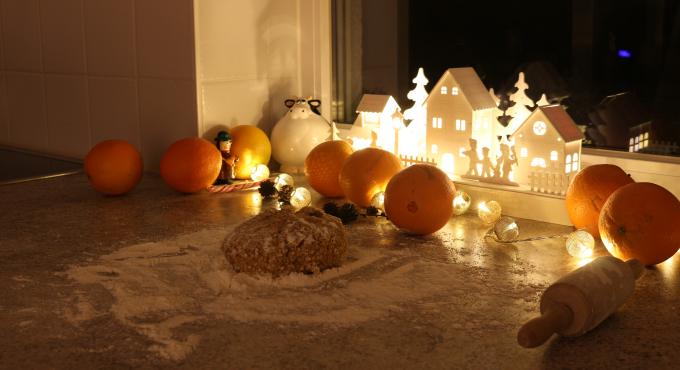 Plastikfreie Haferplätzchen mit Nüssen und Orangenmarmelade. Foto: David Blaettner