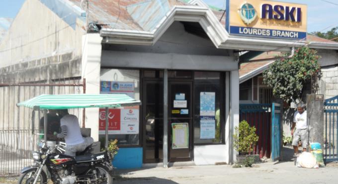 Zweigstelle des Oikokredit-Partners ASKI in Carbanatuan City. Foto: Eva Bahner / Oikocredit