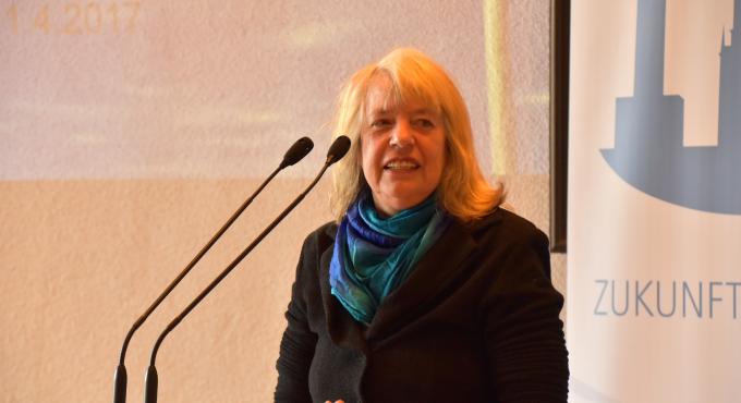 Ute Scheub, taz-Gründerin, Grandhotel Cosmopolis, lifeguide Augsburg, Augsburg,  Foto: Cynthia Matuszewski