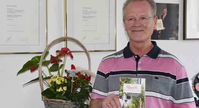 Bernhard Tokarski, Umweltdruckerei, Druckerei Senser, Augsburg, Lifeguide-Buch, Foto Cynthia Matuszewski