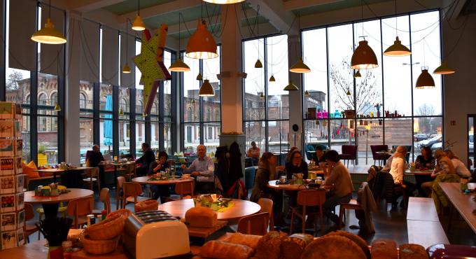 Café Himmelgrün, Augsburg, Bio-Bäckerei Schubert,  Foto Cynthia Matuszewski