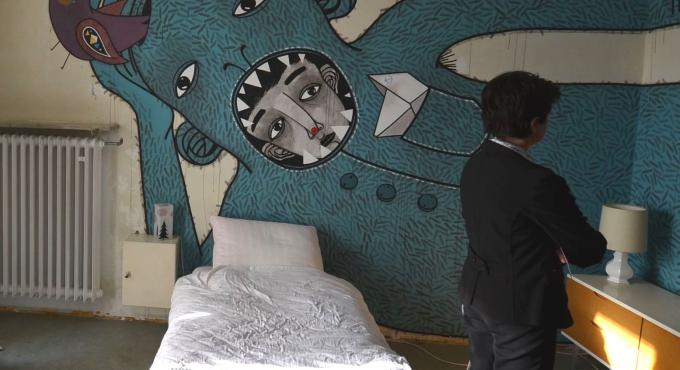 Grandhotel Cosmopolis, Augsburg, Hotelzimmer, "Maskerade des Lebens",  Eva Krusche, Domviertel, Asylsuchende, Hotel, Foto: Cynthia Matuszewski