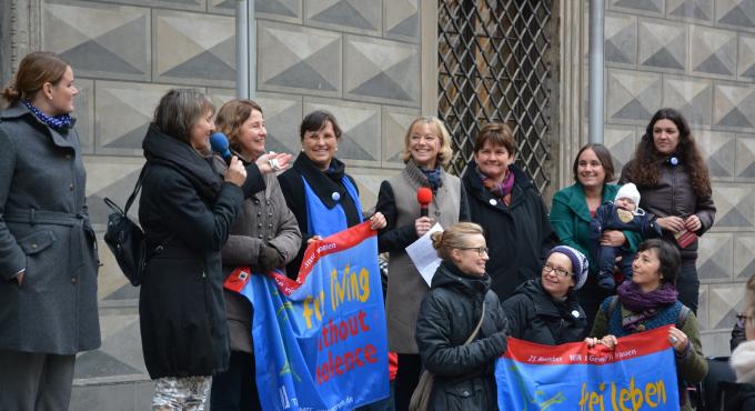 Terre Des Femmes Fahnenaktion 1